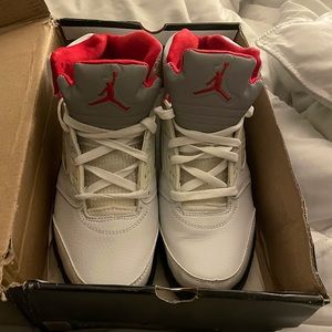 Air Jordan 5 Retro 2000